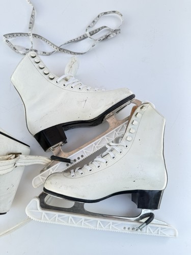 Vintage pair white - vintage, figure