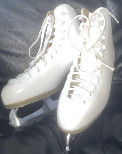 Ladies size white antea - 6.5,