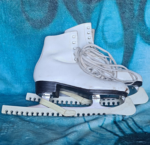 White lace figure skates - white,
