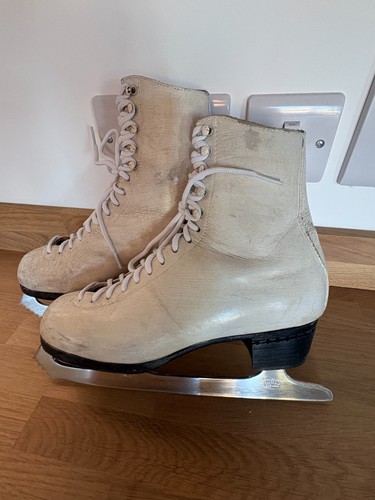 Vintage alviera ice skates - vintage,