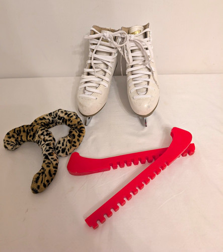 Risport white lace figure - white, lace-up